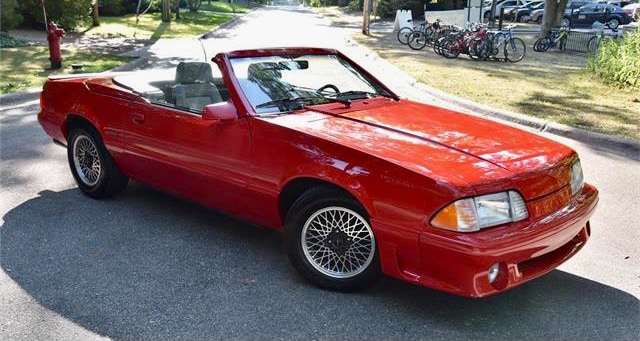 1987 Ford Mustang roadster