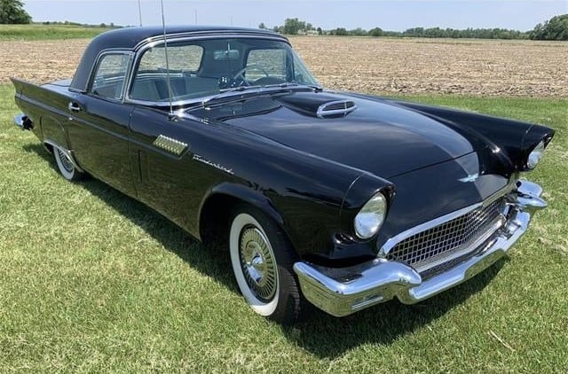 1957-Ford-Thunderbird