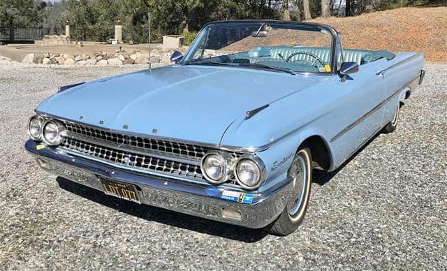Pick of the Day:  Original owners offer 1961 Ford Galaxie Sunliner