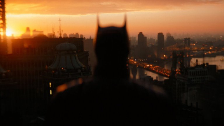 “The Batman” trailer teases new Batmobile