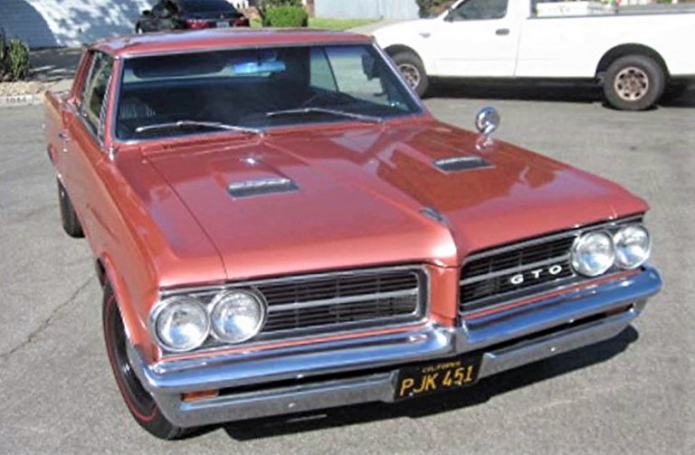 Pick of the Day: 1964 Pontiac GTO with period drag-racing history