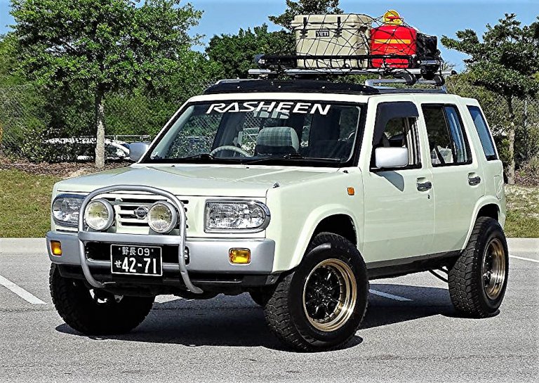 Pick of the Day: 1995 Nissan Rasheen, a compact SUV for the JDM fan