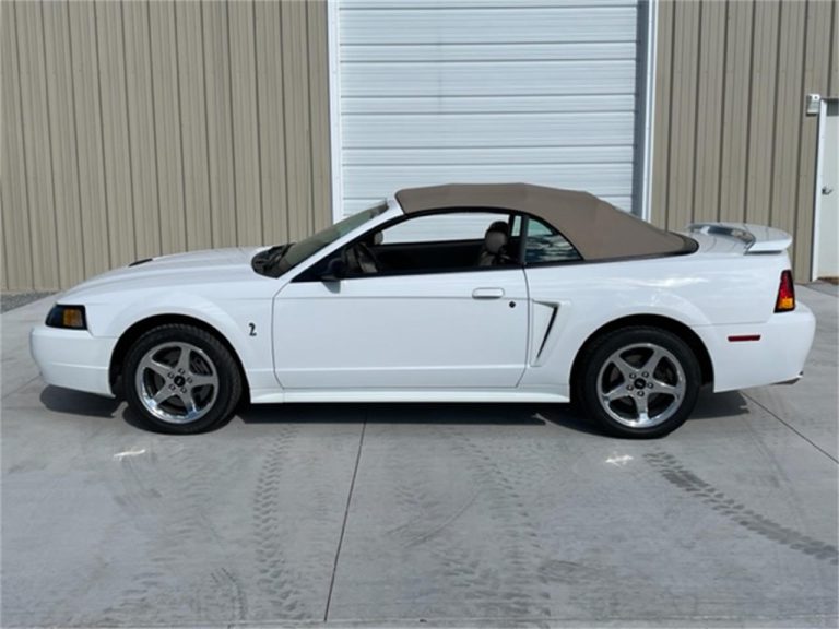 Pick of the Day: 2001 Ford Mustang SVT Cobra convertible