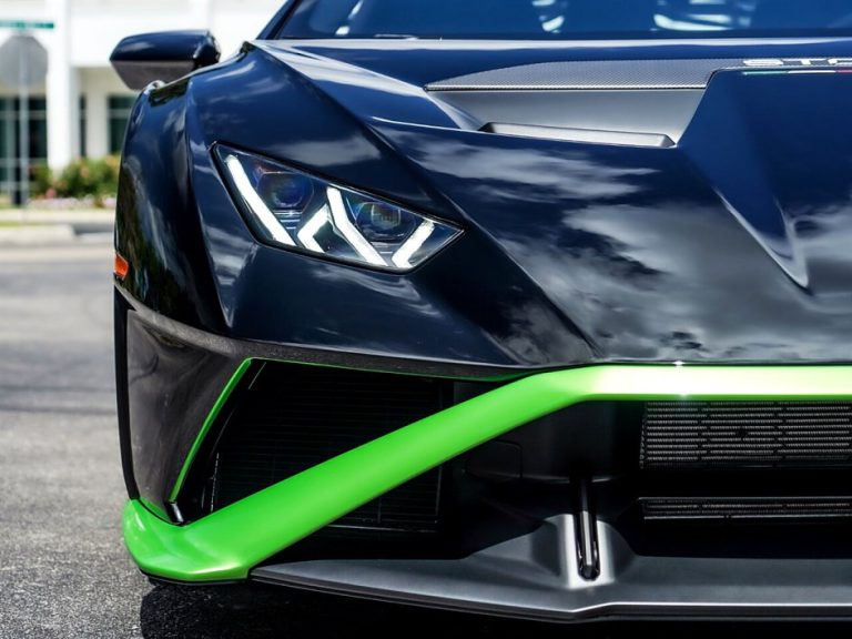 AutoHunter Spotlight: 2022 Lamborghini Huracán STO