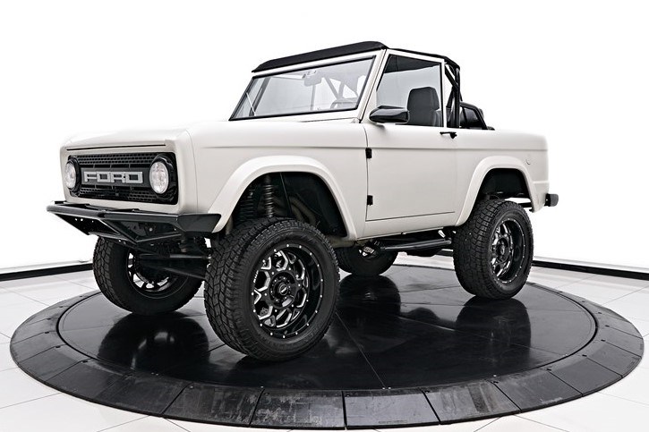 AutoHunter Spotlight: Coyote-Powered 1966 Ford Bronco