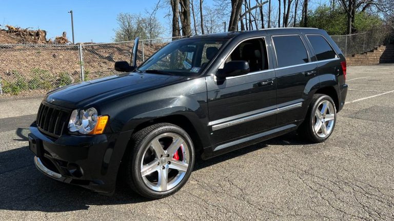 Pick of the Day: 2009 Jeep Grand Cherokee SRT8