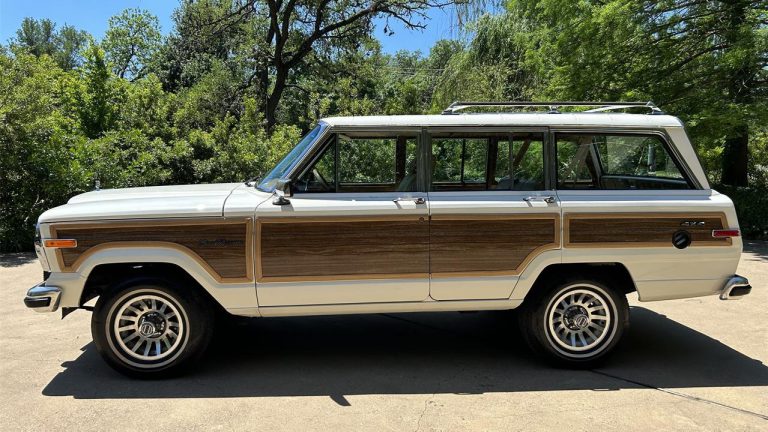 Pick of the Day: 1987 Jeep Grand Wagoneer