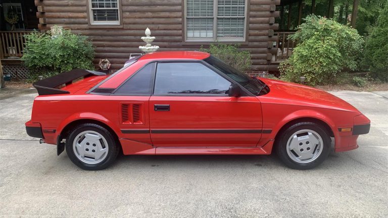 Pick of the Day: 1985 Toyota MR2