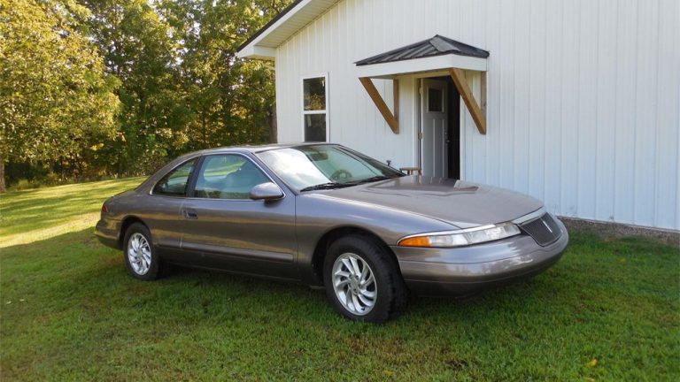 Pick of the Day: 1996 Lincoln Mark VIII