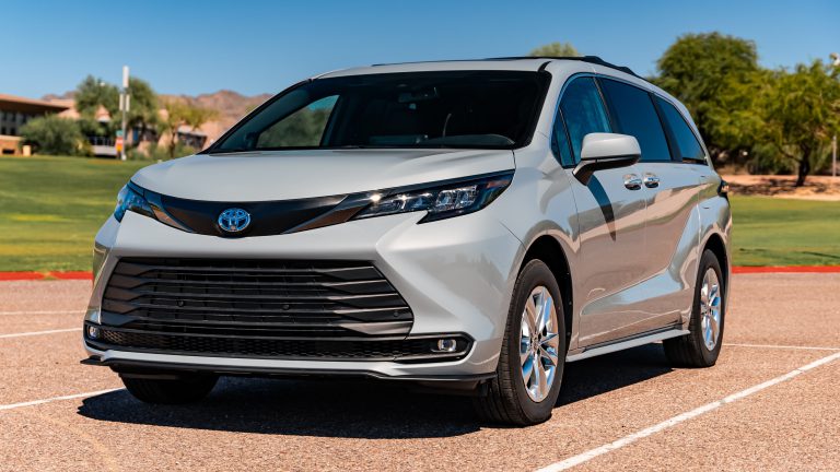 Review: 2023 Toyota Sienna XLE AWD Woodland Edition