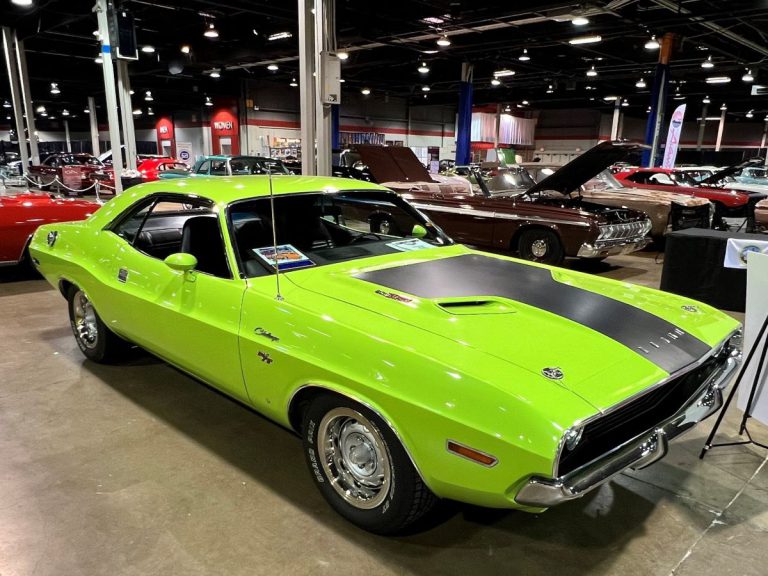 Crazy Stripe Combinations of the 1970 Dodge Challenger